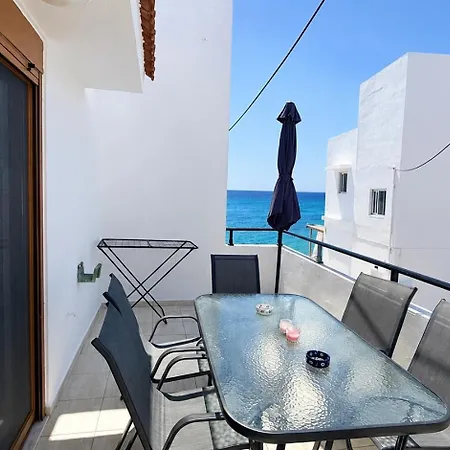 Nyaraló Azure Seaside Living